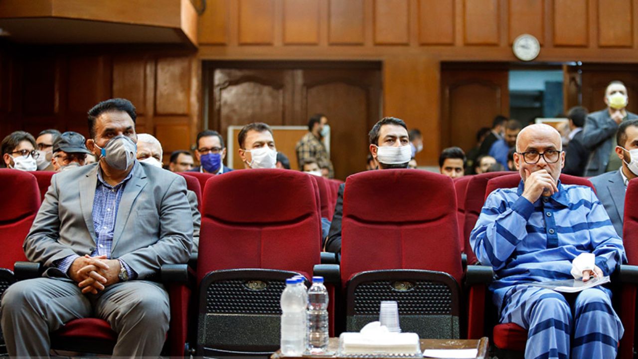 اکبر طبری - بیژن قاسم‌زاده