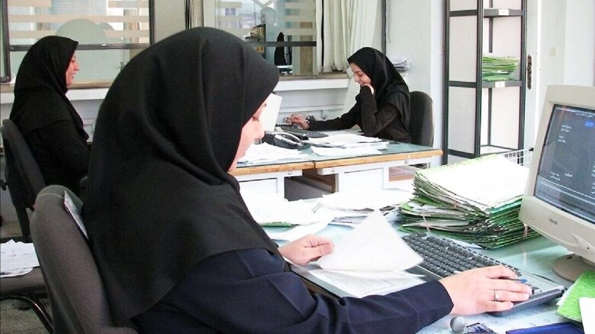 رئیس جمهور با افزایش حقوق کارمندان دولت موافقت کرد؟ / جزییات جدید واریز مستقیم حقوق شرکتی‌ها