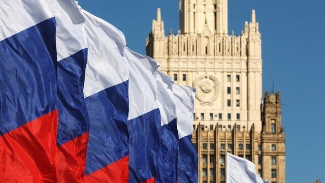 تاکید وزیران خارجه روسیه و امارات بر توقف فوری خصومت‌ها در منطقه