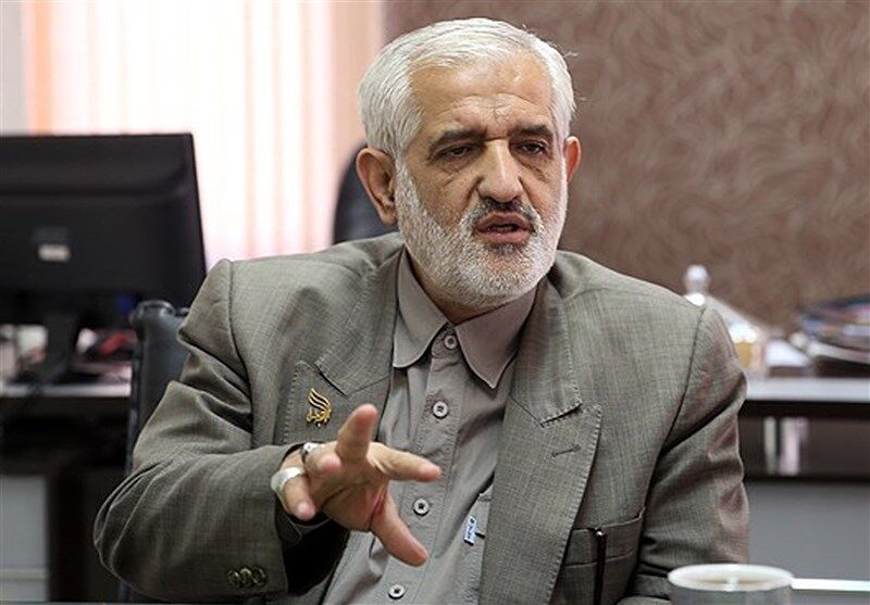 می‌گویند چرا شهردار با کفش رفته امام‌زاده داوود و چکمه نپوشیده!؟/ زاکانی جزء اولین نفراتی بود که به منطقه سیل‌زده وارد شد 