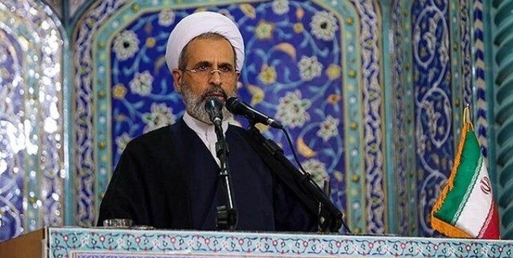 آیت‌الله اعرافی: هر صدایی که بر اتحاد ملت خدشه کند، ابزار استکبار است/ با پای لرزان نمی‌توان گام در نبردی گذاشت که یک سر آن میدان شبهات است