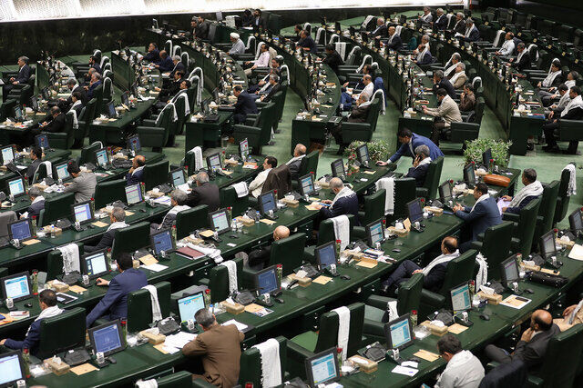 مصوبه مهم مجلس برای پرداخت وام شهریه به دانشجویان