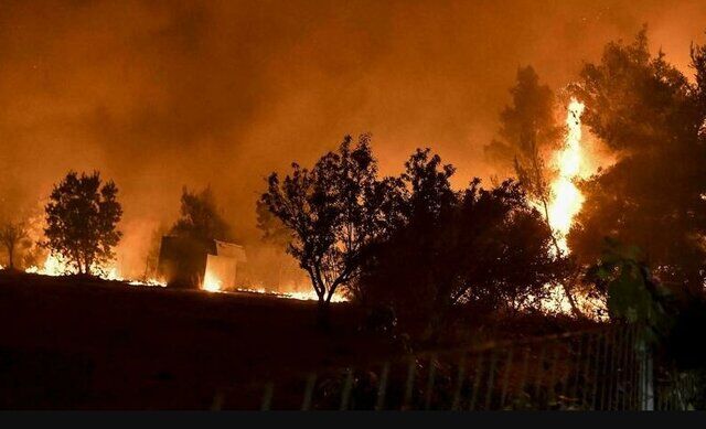 هفت کشته و دهها هزار هکتار زمین طعمه حریق در آمریکا