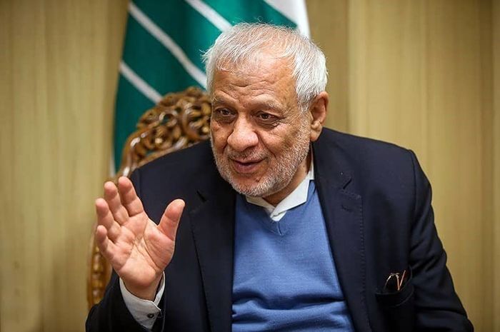 گشت ارشاد می‌گوید اگر زنی خواست لخت شود کی جلوی او را بگیرد