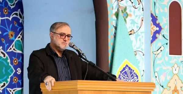 معاون نیروی دریایی سپاه: اگرچه احتمال جنگ پایین است، اما نیروهای مسلح با «خشاب پر» آماده مقابله با هرگونه حماقت هستند / از چابهار تا ماهشهر را قبرستان متجاوزان آمریکایی خواهیم کرد