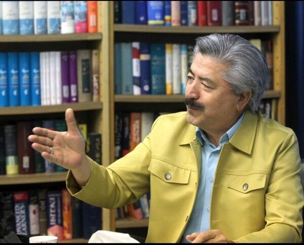 مصدق با دو بال قدرت در سیاست داخلی و افکار عمومی، صنعت نفت را ملی کرد