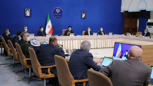 وزارتخانه‌ها اقدامات خود را برای عموم تبیین کنند
