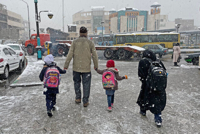 آغاز به کار مدارس شهر تهران فردا از ۹:۳۰ صبح/ تعطیلی مدارس لواسانات و رودبار قصران