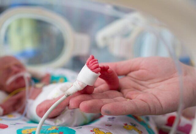 آمار زایمان‌های اورژانسی تهرانی‌ها در آمبولانس و خانه در شرایط جنگی