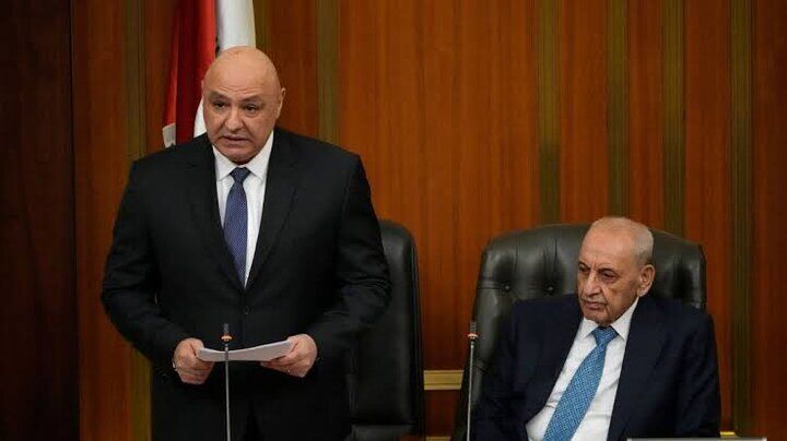 نبیه بری سخنان رئیس جمهور لبنان را تکذیب کرد 