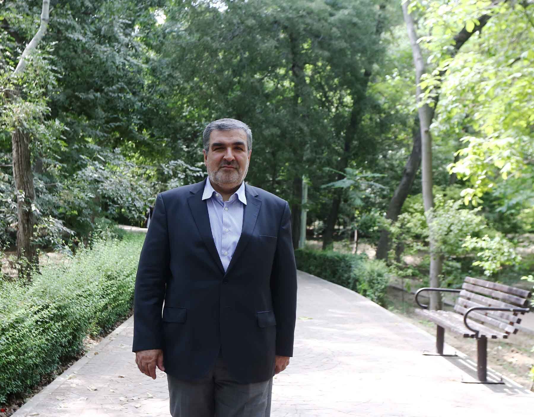 احمد ترک نژاد: برخی تراستی‌ها عمدا از پرداخت پول نفت خودداری می‌کردند تا شاید جمهوری اسلامی در تنگنای مالی سقوط کند