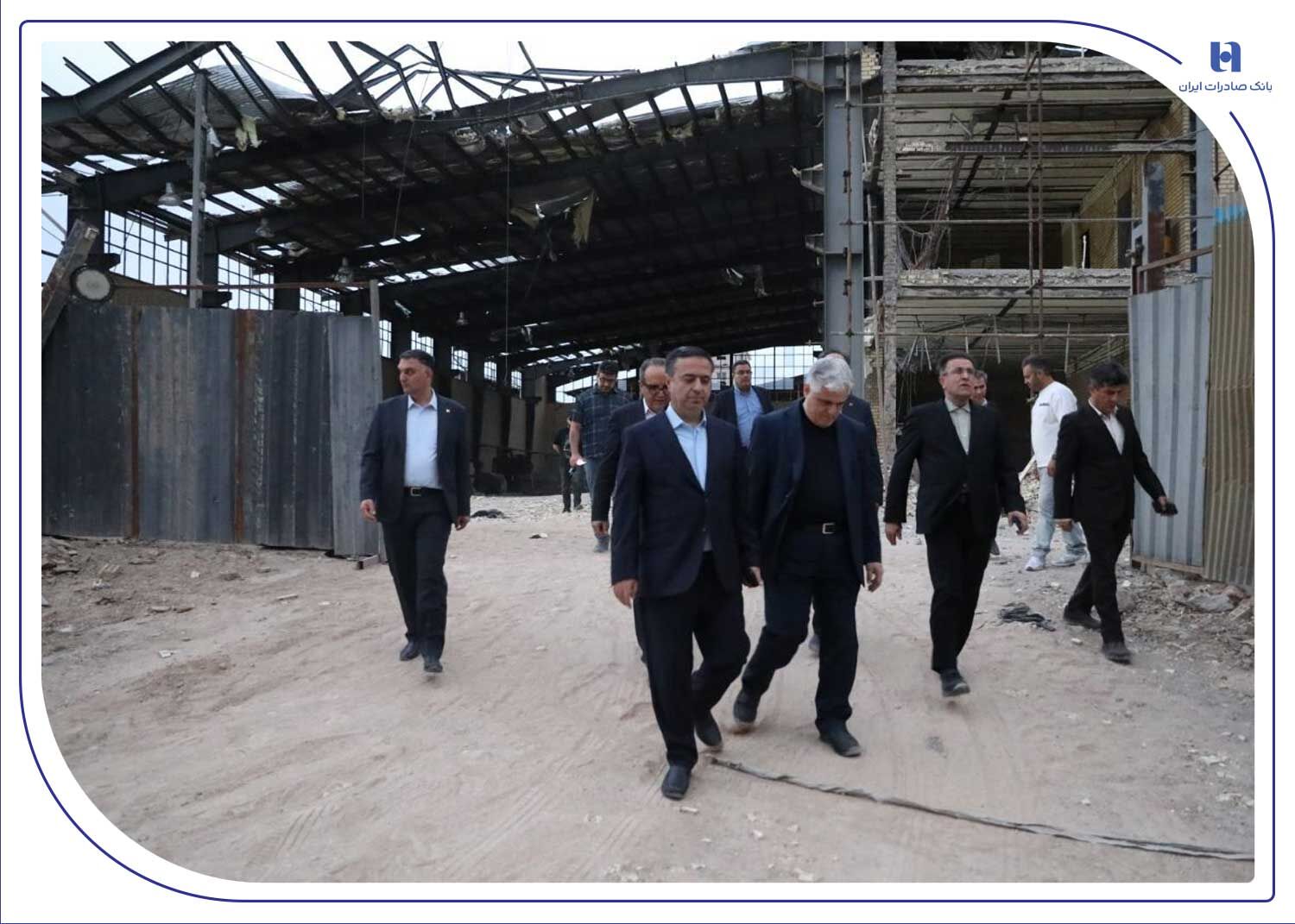 بازدید سرپرست بانک صادرات ایران از کارخانه آسیب‌دیده از جنگ؛ تأکید بر نقش بانک صادرات ایران در نوسازی اقتصاد پس از جنگ و اشتغال‌زایی پایدار