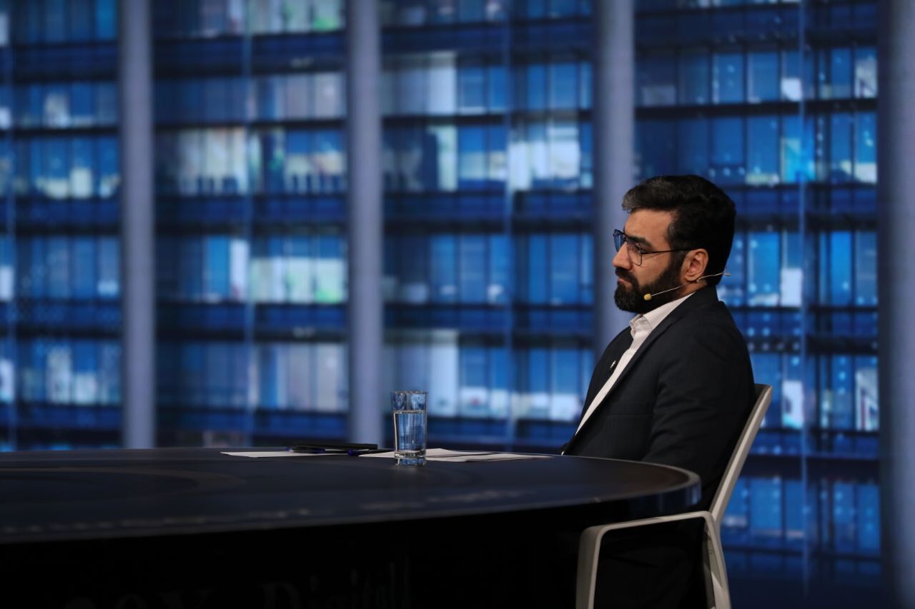 ببینید | سروش صحت، احسان علیخانی و رامبد جوان به دلیل تفتیش عقاید جرأت ندارند به تلویزیون بیایند