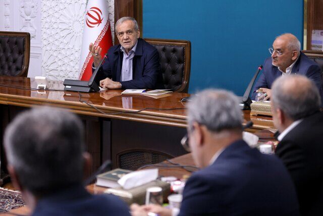  پزشکیان: هیچ تصمیمی در حوزه آب بدون توجه به ملاحظات زیست‌محیطی اتخاذ نخواهد شد