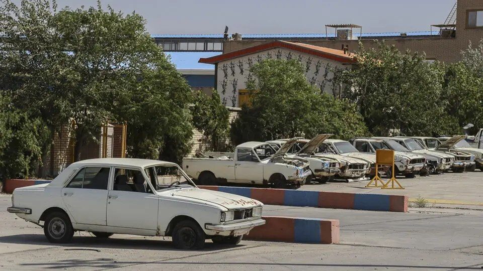 آیا سهمیه سوخت خودروهای فرسوده قطع می‌شود؟
