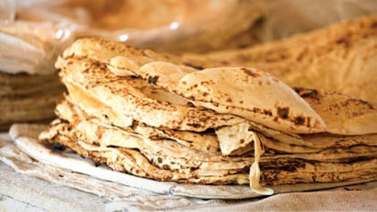 عرضه کامل آرد و نان در کشور آغاز شد؛ چرا تلویزیون جشن ملی اعلام نکرد؟