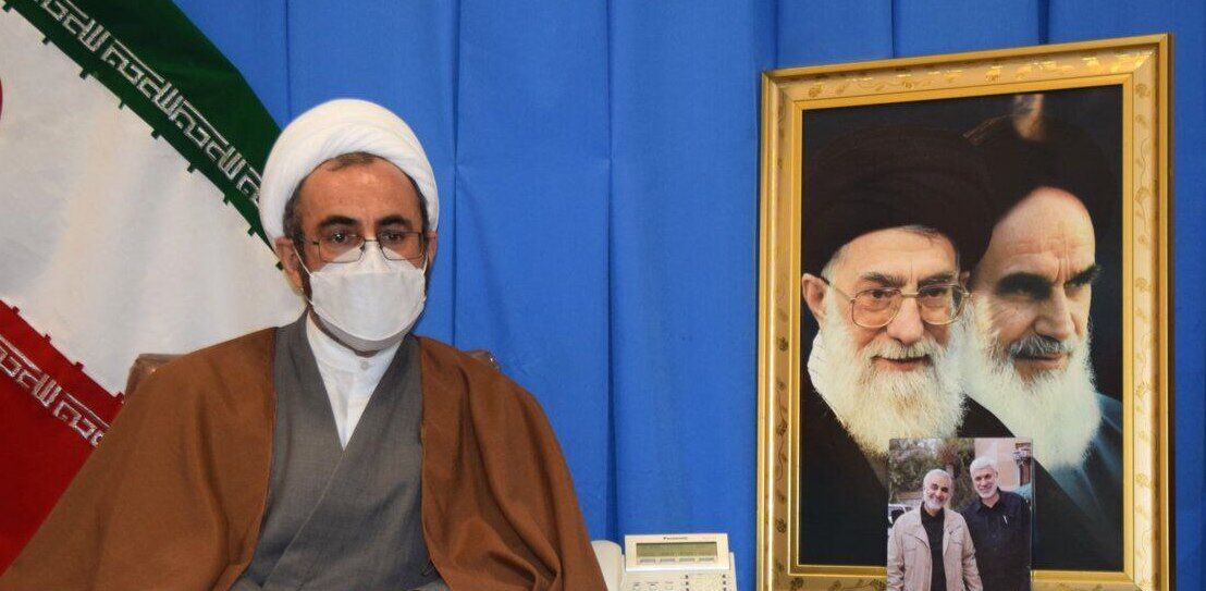 حضور امام جمعه ایلام با لباس نظامی در نماز جمعه امروز بعد از حمله اسرائیل +‌ عکس