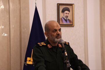 فرمانده کل سپاه: رزمندگان اسلام مسلح‌ترین ارتش تاریخ جهان را به زانو درآوردند