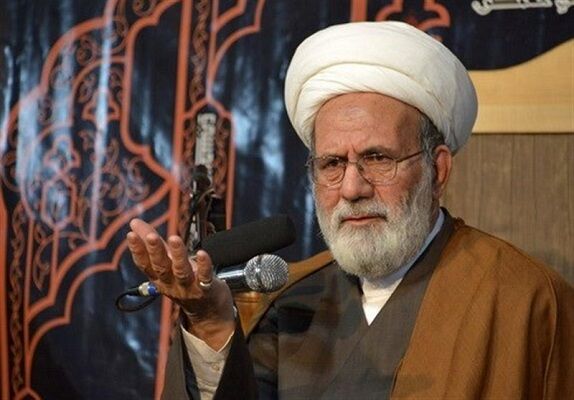 نظام مقدس جمهوری اسلامی بزرگترین نعمت است؛ هیچ چیزی نمی‌تواند جای آن را بگیرد، اگر شاکر نباشیم دچار عذاب می‌شویم