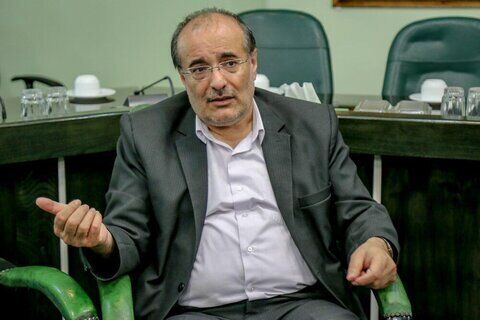 ببینید| مردم نگرانند که به زودی تبدیل به عمله کشورهای همسایه شویم!