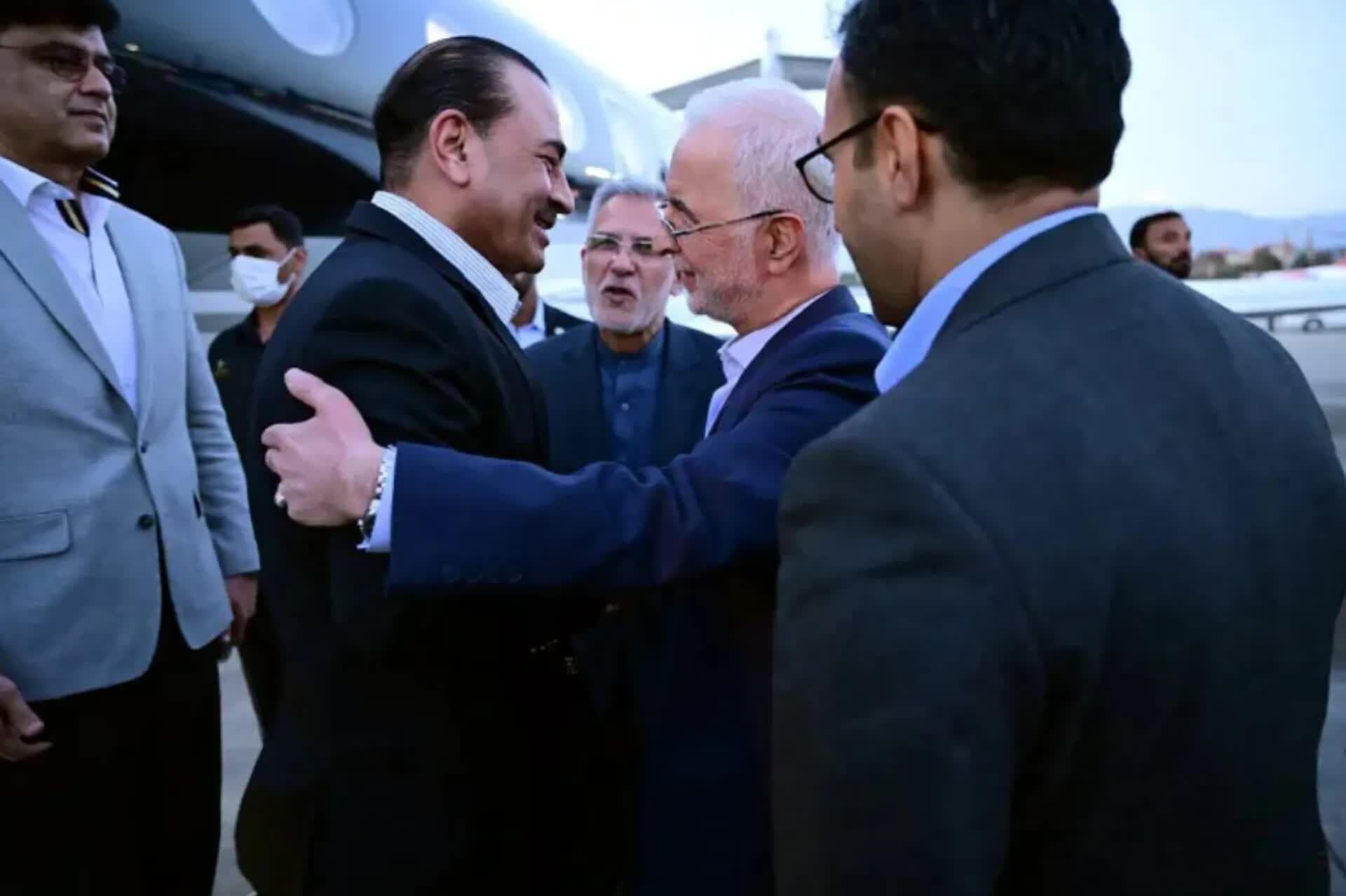 الحدث: آغاز دیدار وزیر کشور ایران با عاصم منیر در اسلام‌آباد
