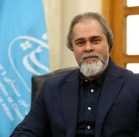 رائد فریدزاده،: بازگشت به خانه امثال اصغر فرهادی نیازی به کارت دعوت ندارد 