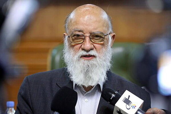 چمران با اشاره به توقف قطارهای خریداری‌شده از چین: قطارهای چینی در بندر متوقف مانده‌اند و بخشی از اتوبوس‌ها به پاکستان رفته است