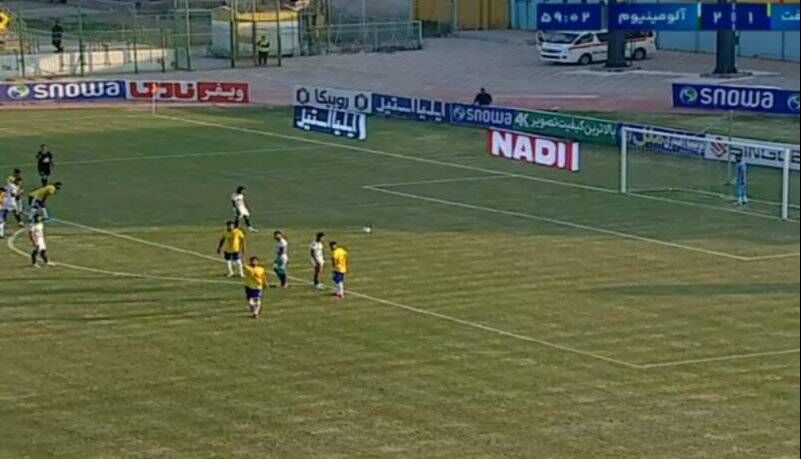 مدیران فدراسیون پاسخ بدهند؛ جز VAR تلفنی چه برنامه‌ای برای حل مشکل داوری دارید؟
