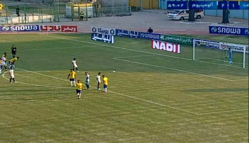 مدیران فدراسیون پاسخ بدهند؛ جز VAR تلفنی چه برنامه‌ای برای حل مشکل داوری دارید؟
