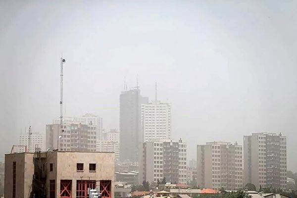  هشدار قرمز آلودگی هوا در البرز؛ شاخص ۵۰۰ در کرج و ساوجبلاغ / از منزل خارج نشوید