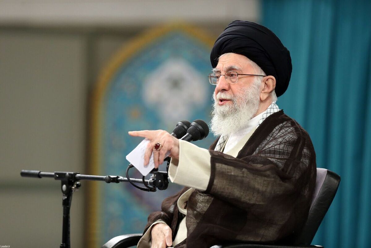 رهبر انقلاب: حج تنها فریضه‌ای است که ترکیب و ظاهر آن کاملاً سیاسی است