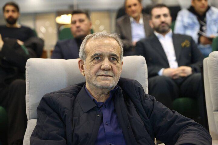 پزشکیان: با جدیت پیگیر صدور به موقع مجوزهای مورد نیاز سرمایه‌گذاران هستیم