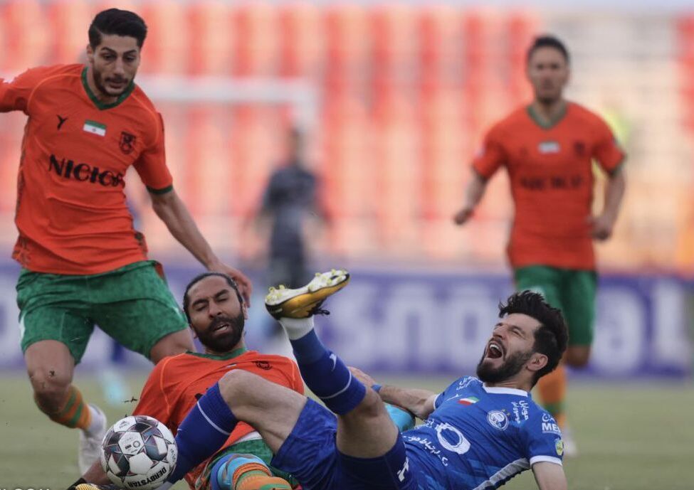 کل فوتبال ایران شده «داوری» اما خبری از VAR نیست!/ مهدی تاج و ناتوانی مزمن در عمل به وعده‌هایش