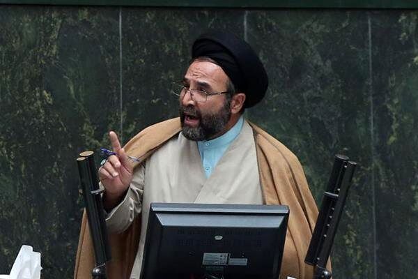 استعلام از مراجع عظام و دفتر رهبری برای اعلام تعطیلی شنبه به جای پنجشنبه؛ تعطیلی «شنبه» قطعی است؟