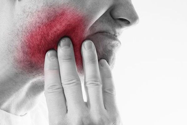 10 دلیل برای نخوردن زیاد مسکن هنگام دندان درد
