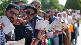 ادعای عجیب کیهان؛ اصلاح‌طلبان سنگ صندوق رأی را به سینه می‌زنند اما میانه خوبی با انتخابات پرشور ندارند!