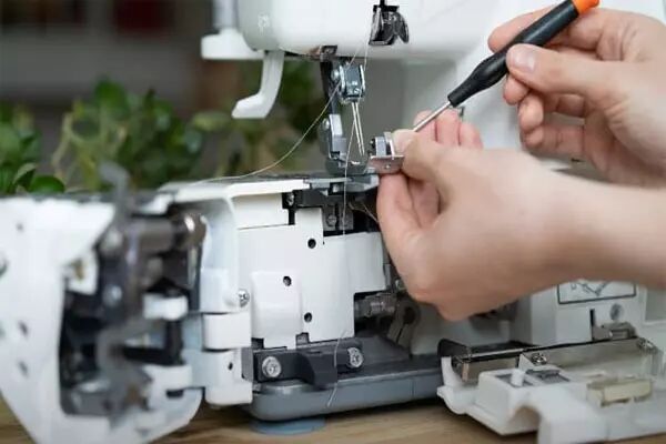 تعمیر تخصصی چرخ خیاطی در کمترین زمان 
