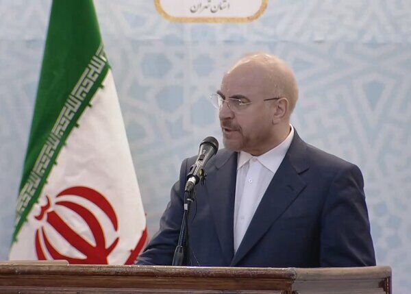 بدون‌شک عزت امروز کشور را مدیون امام (ره) و شهدا هستیم