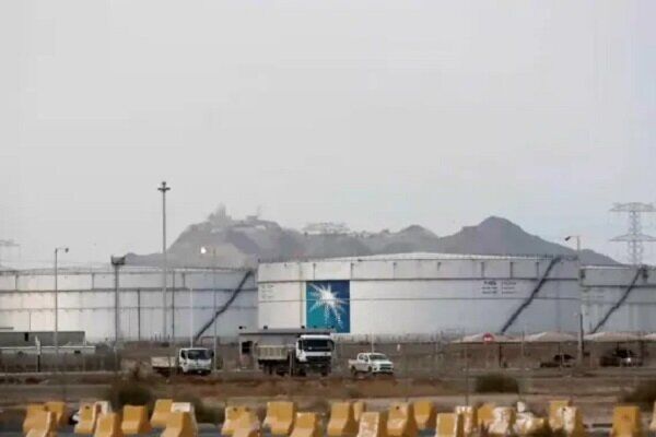 وال استریت ژورنال: شرکت‌های هواپیمایی از آسمان عربستان فرار می‌کنند