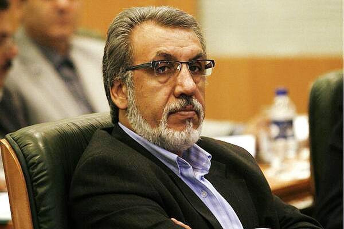 طرح ممنوعالخروجی مسئولان برای این است که خاوریها راحت پولها را به جیب نزنند!