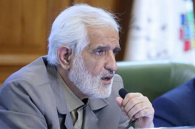 می‌خواهند به مردم القا کنند جریان انقلابی نمی‌تواند شهر را اداره کند
