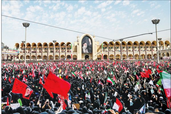 گزارش روزنامه اعتماد از نگاه رسانه‌های جهان به بزرگترین اجتماع مردمی برای وداع با یک رهبر سیاسی در تاریخ معاصر جهان