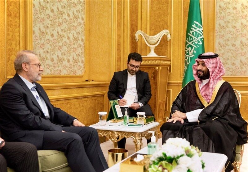 دیدار علی لاریجانی با وزیر دفاع عربستان سعودی در ریاض