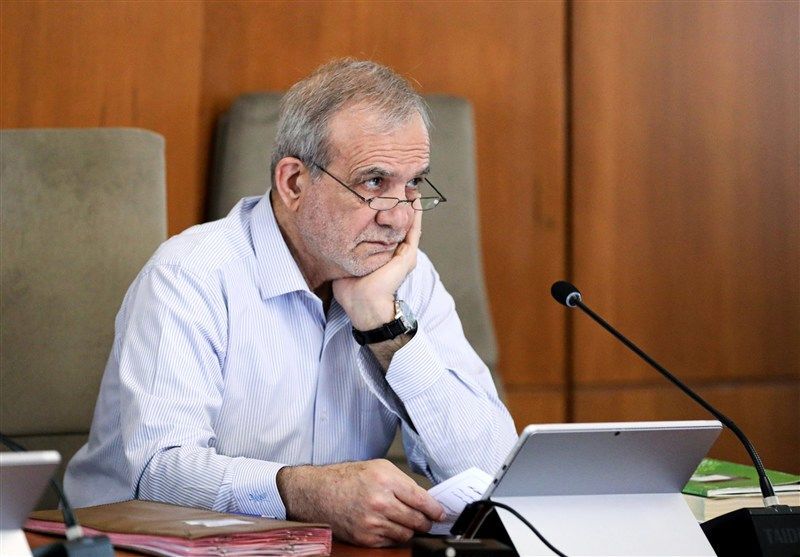 پزشکیان: نباید فرصت خدمت به دلیل نگاه‌های محدودکننده از افراد شایسته سلب شود
