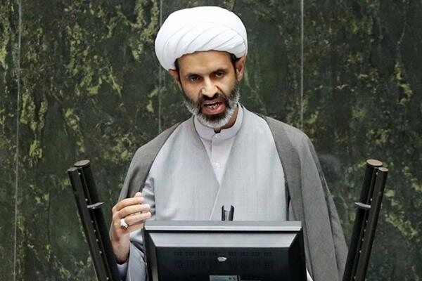 خبرهایی آمده که احتمالا رئیس‌جمهور یکی از وزرا را تغییر دهد