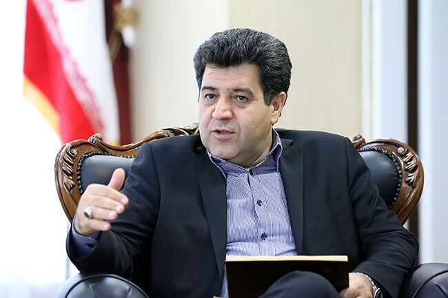 اقتصاد کشور هیچ مشکلی ندارد جز اینکه وزرا در جلسات چندساعته برچیدن اتاق بازرگانی را طراحی کنند؟