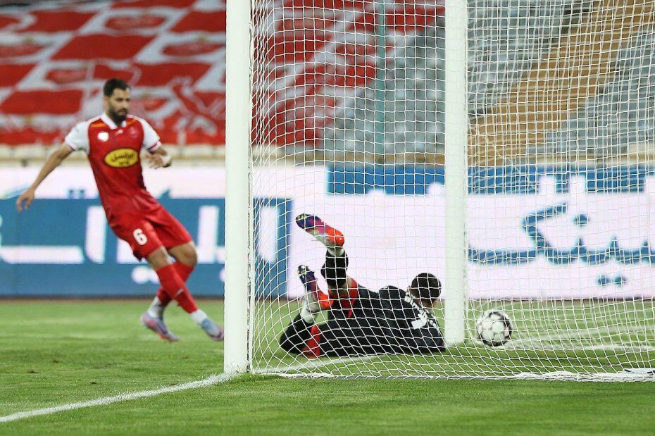 کمک داور دیدار پرسپولیس - ذوب‌آهن نقره‌داغ شد