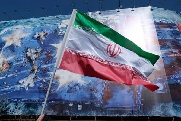 سفارت ایران در انگلیس: امنیت تنگه هرمز یک جاده دوطرفه است