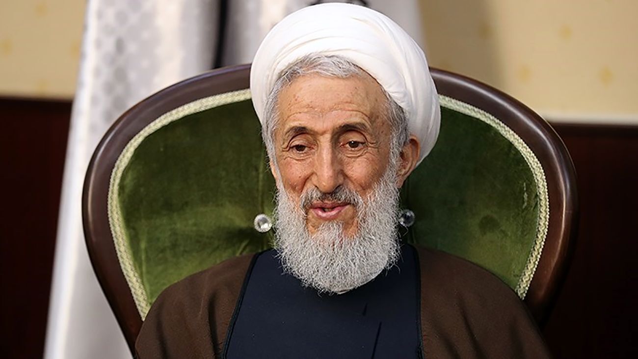 کسی را به عنوان رئیس‌جمهور انتخاب کنید که راه شهید رئیسی را ادامه دهد و مانند او ذوب در ولایت و در به در مردم باشد