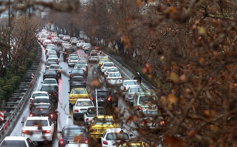وزش باد شدید و گردوخاک در راه تهران؛ دمای هوا کاهش می‌یابد